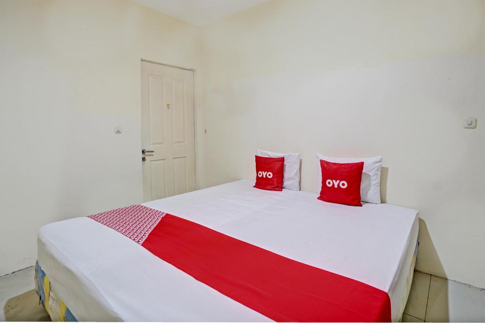 Oyo 93112 Garden Homestay 3 Merlion Сурабая Екстериор снимка