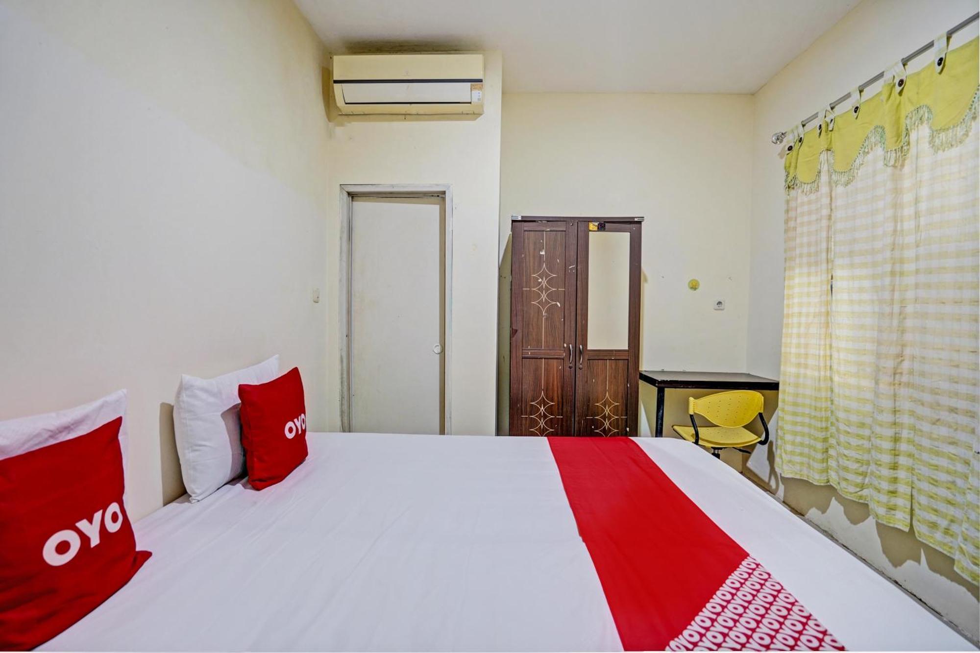 Oyo 93112 Garden Homestay 3 Merlion Сурабая Екстериор снимка